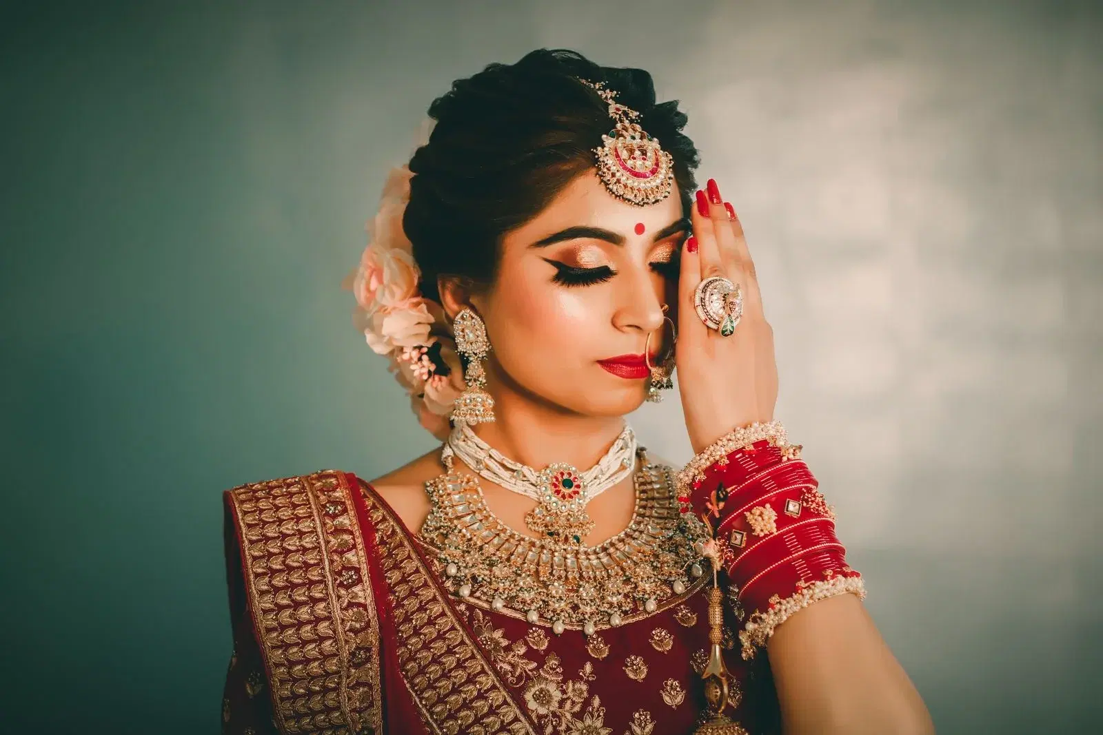 HD vs Airbrush Bridal Makeup for Indian Weddings